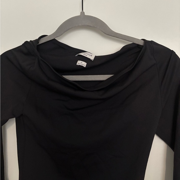 Aritzia Original Contour Boatneck - like new - black - medium - Picture 3 of 4